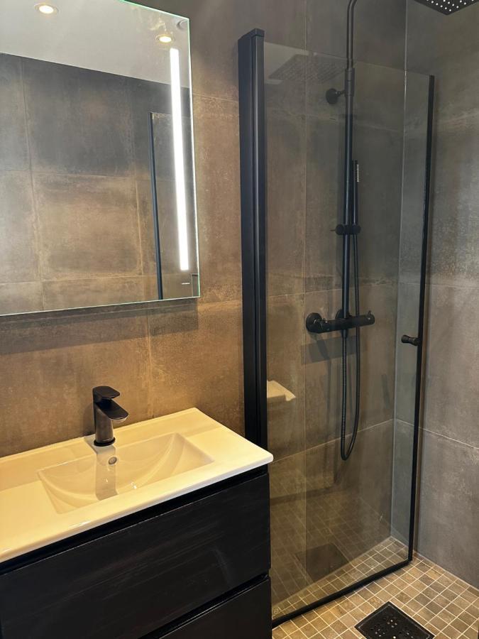 Skagesund Guest House With Free Parking Тромсе Екстер'єр фото